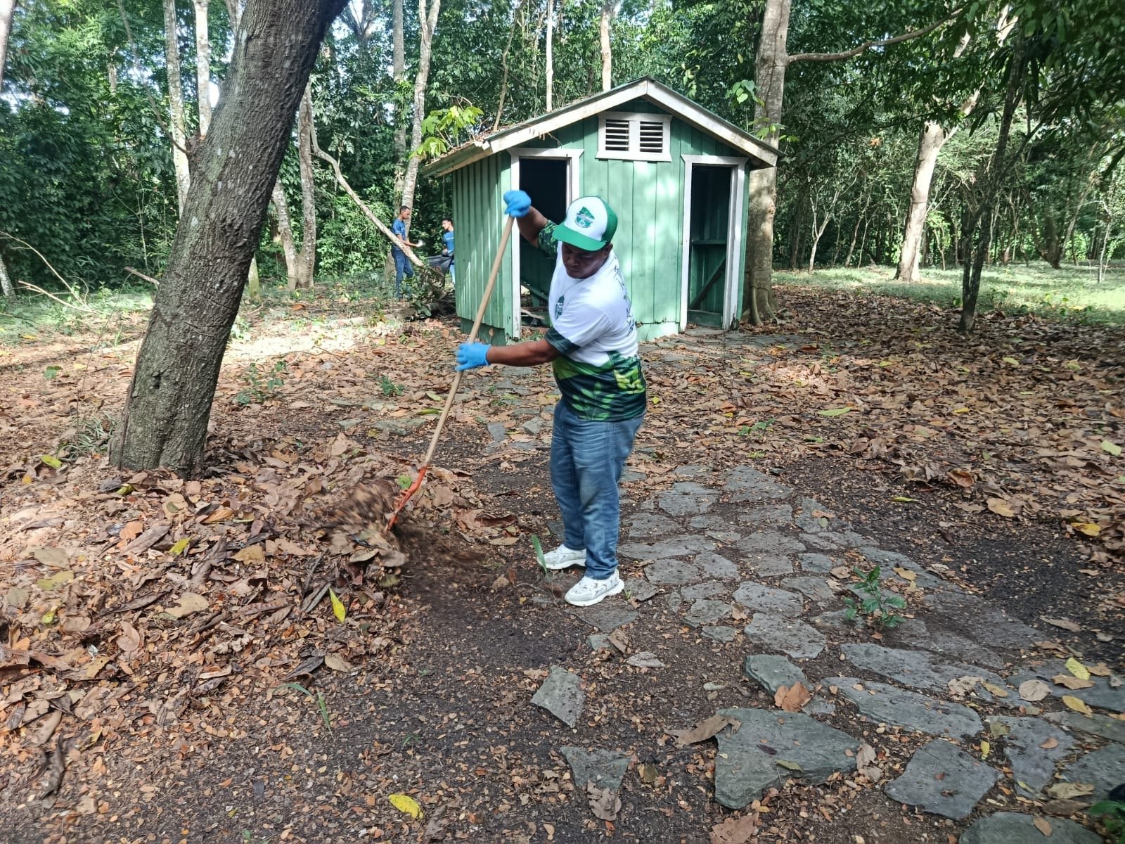 Fundación Te Quiero verde RD realiza jornada de limpieza en el parque Ecológico Rivera Del Jaya.
