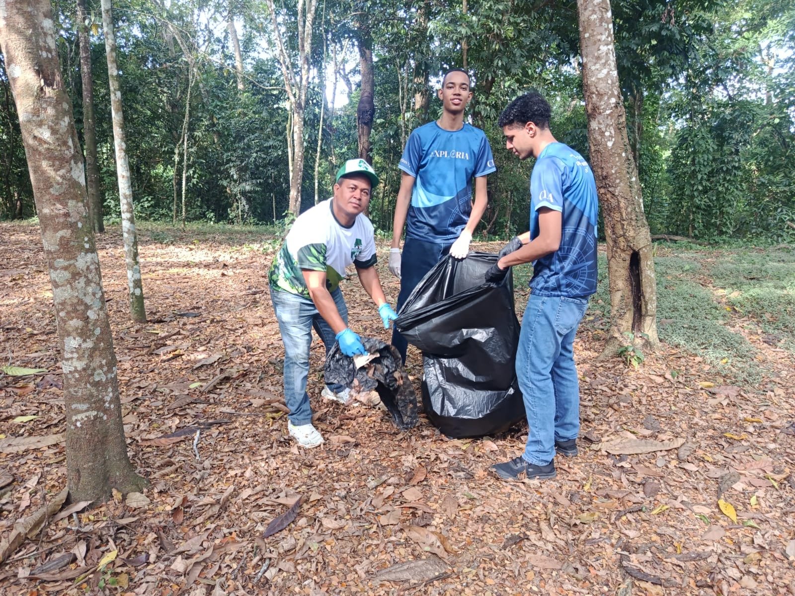 Fundación Te Quiero verde RD realiza jornada de limpieza en el parque Ecológico Rivera Del Jaya.