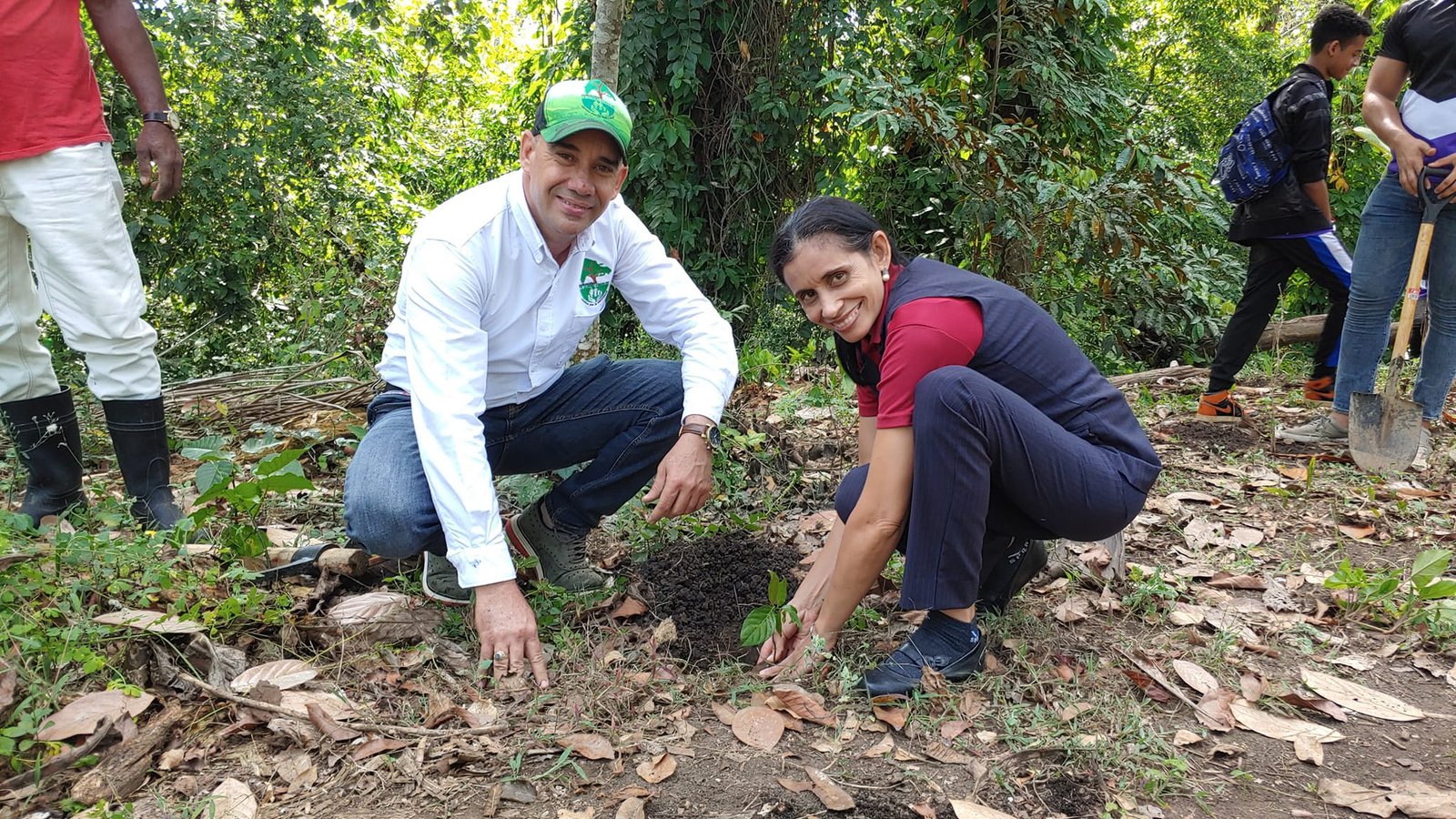Reforestacion del rio Jaya